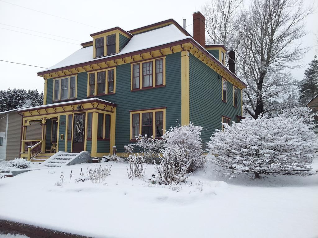 The Spaniards Room Heritage Home Spaniards Bay Exterior photo